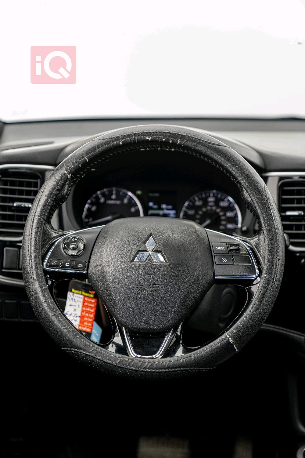 میتسوبیشی ئاوتلاندەر